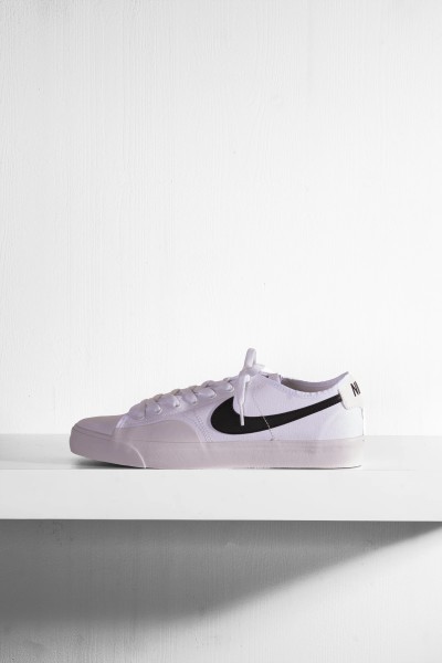 Nike SB Blazer Court white black