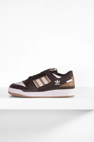 adidas® Skateboarding Forum 84 Low ADV dark brown